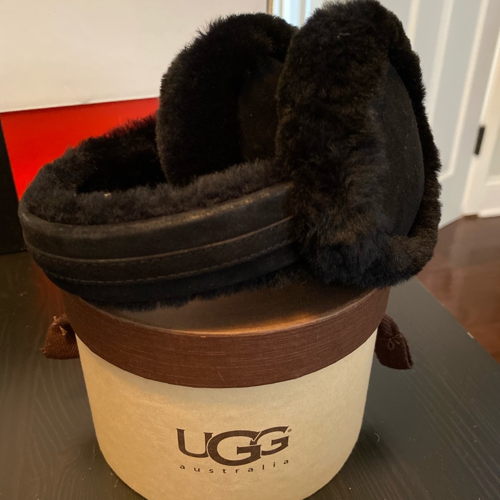 AUTHENTIC Black UGG earmuffs